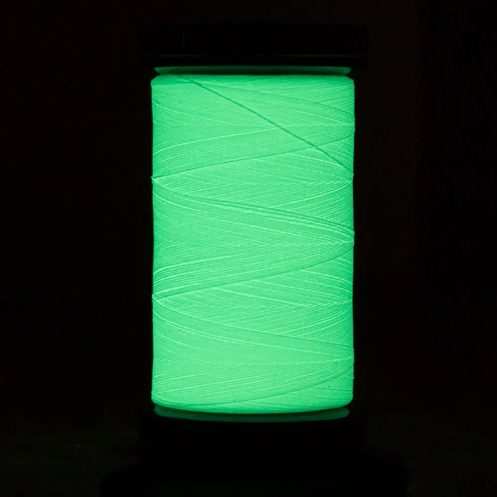 AR01 - Ahrora™ 40wt Glow in the Dark Polyester White Thread