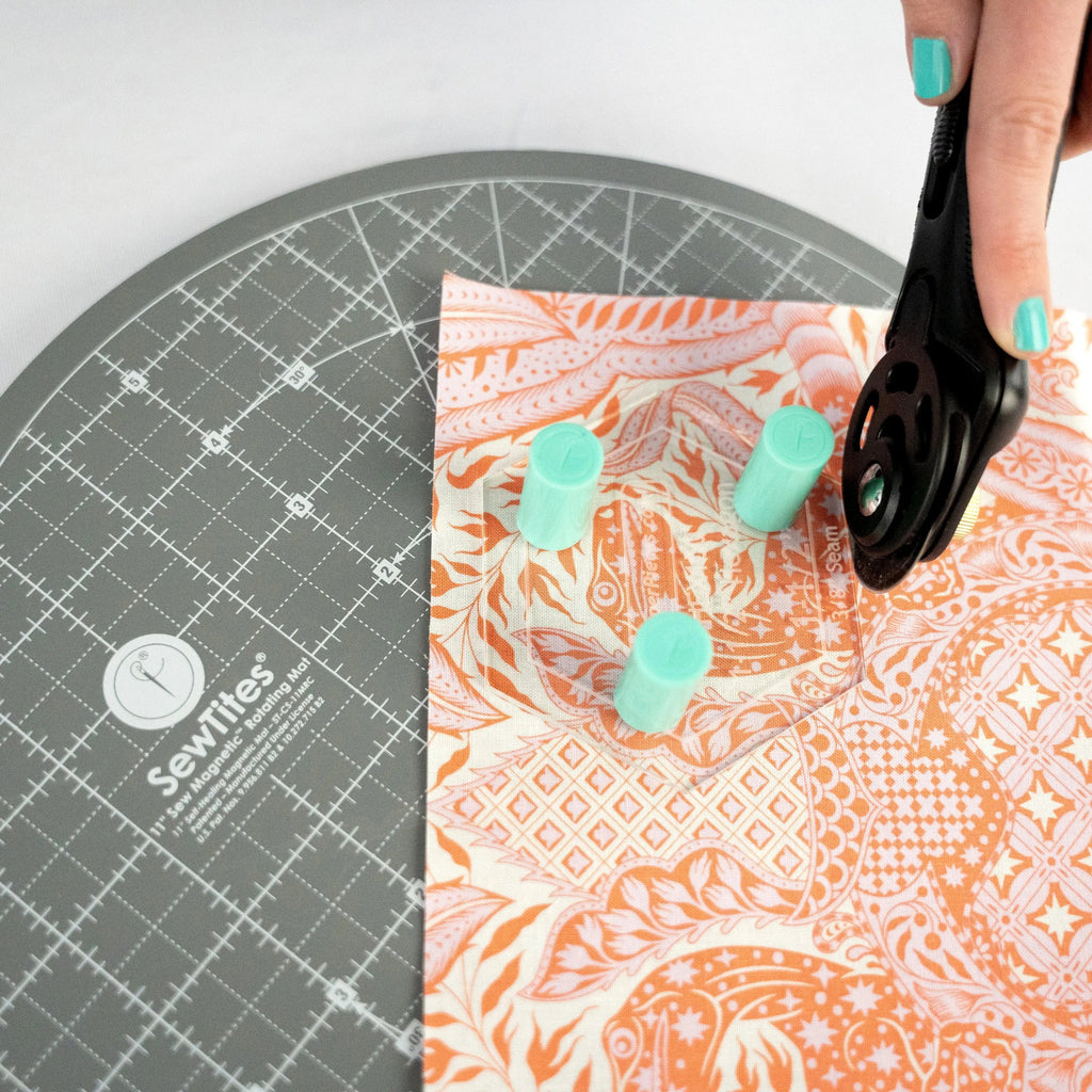 BUNDLE: Sew Magnetic 11" Rotating Self-Healing Cutting Mat + Boosters 6-Pack