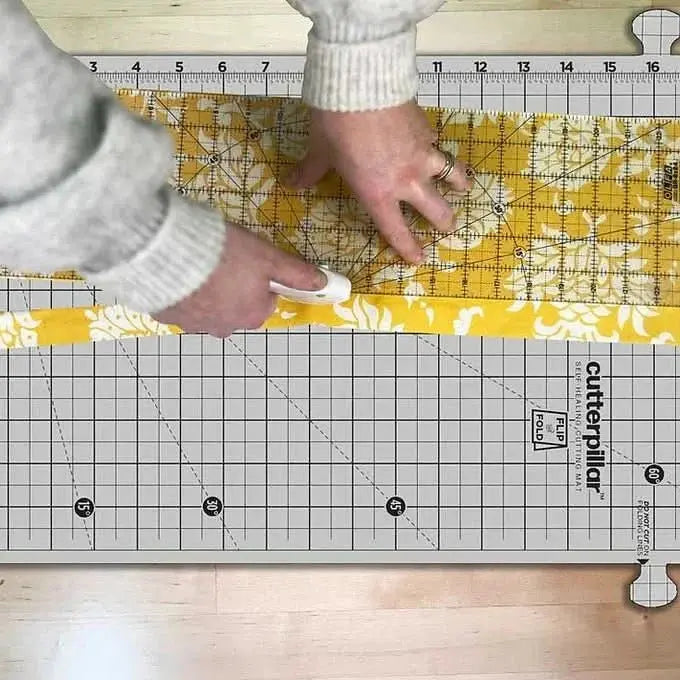 CUTTERPILLAR FLIP AND FOLD 48 SELF-HEALING CUTTING MAT