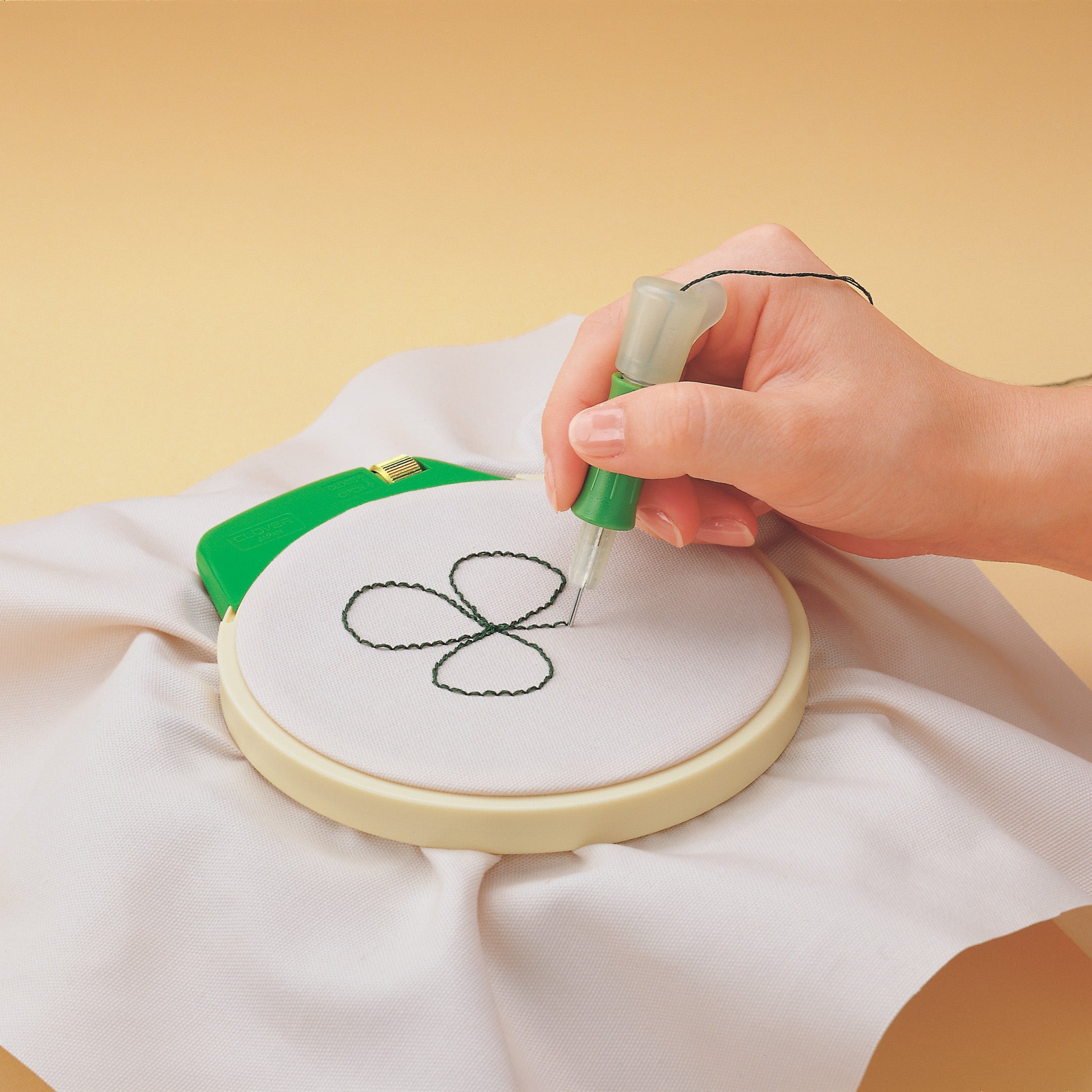 Embroidery Hoop (L) 7"