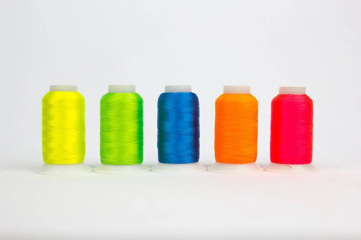 FabuLux™ 40wt Trilobal Polyester Pack