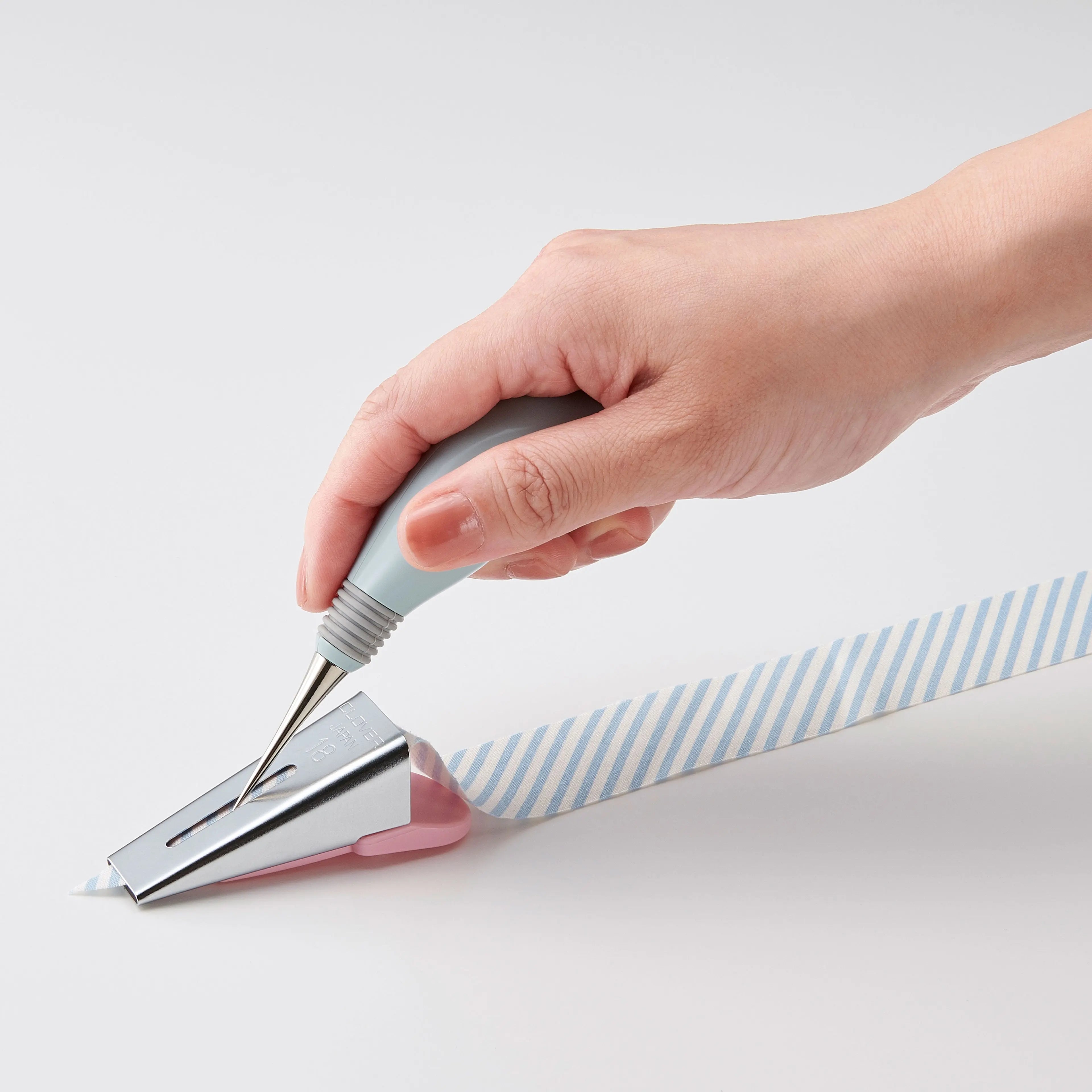 Grip Fit Tapered Tailor's Awl