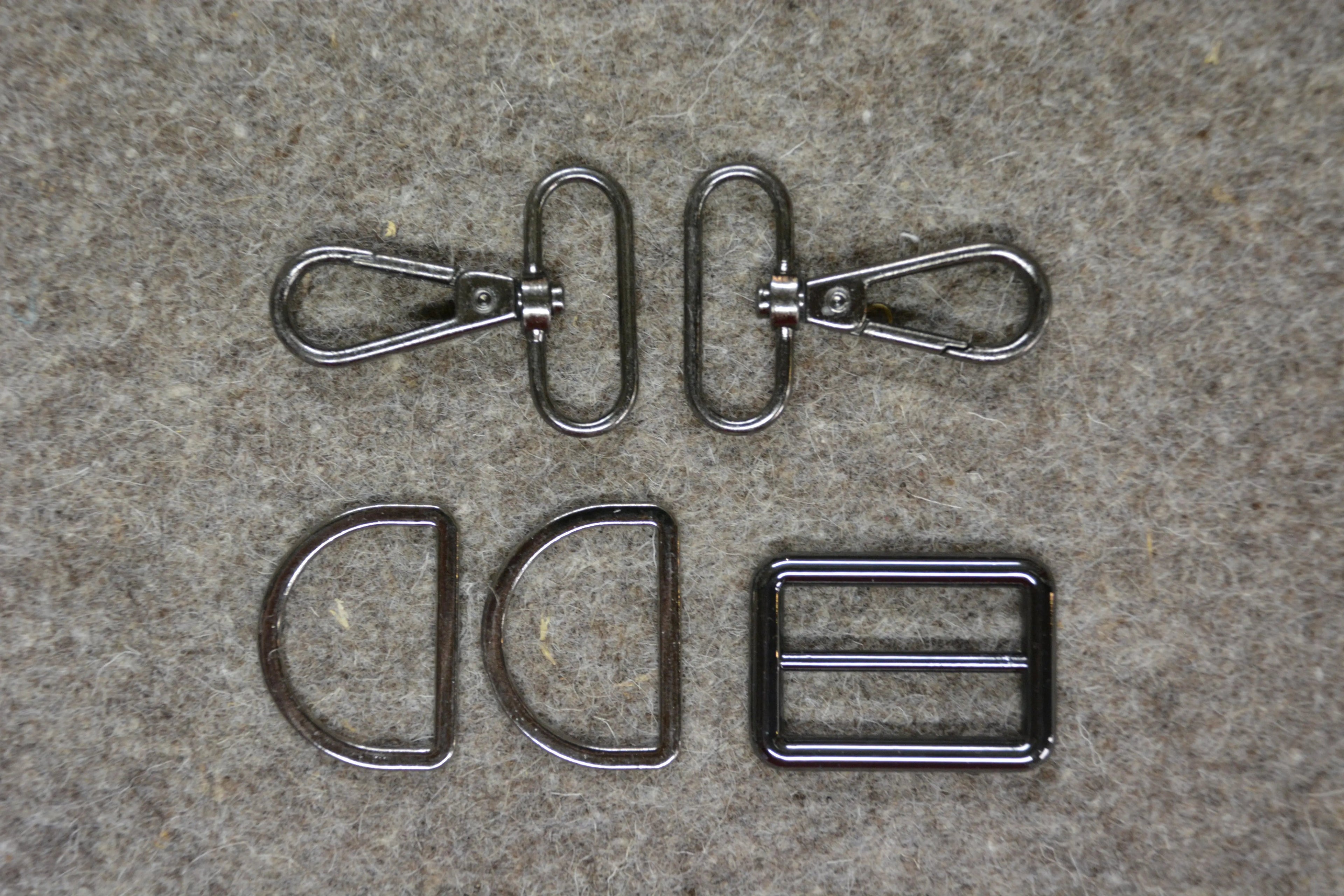 Gunmetal 1-1/4in Wide Bag Strap Hardware  5pc