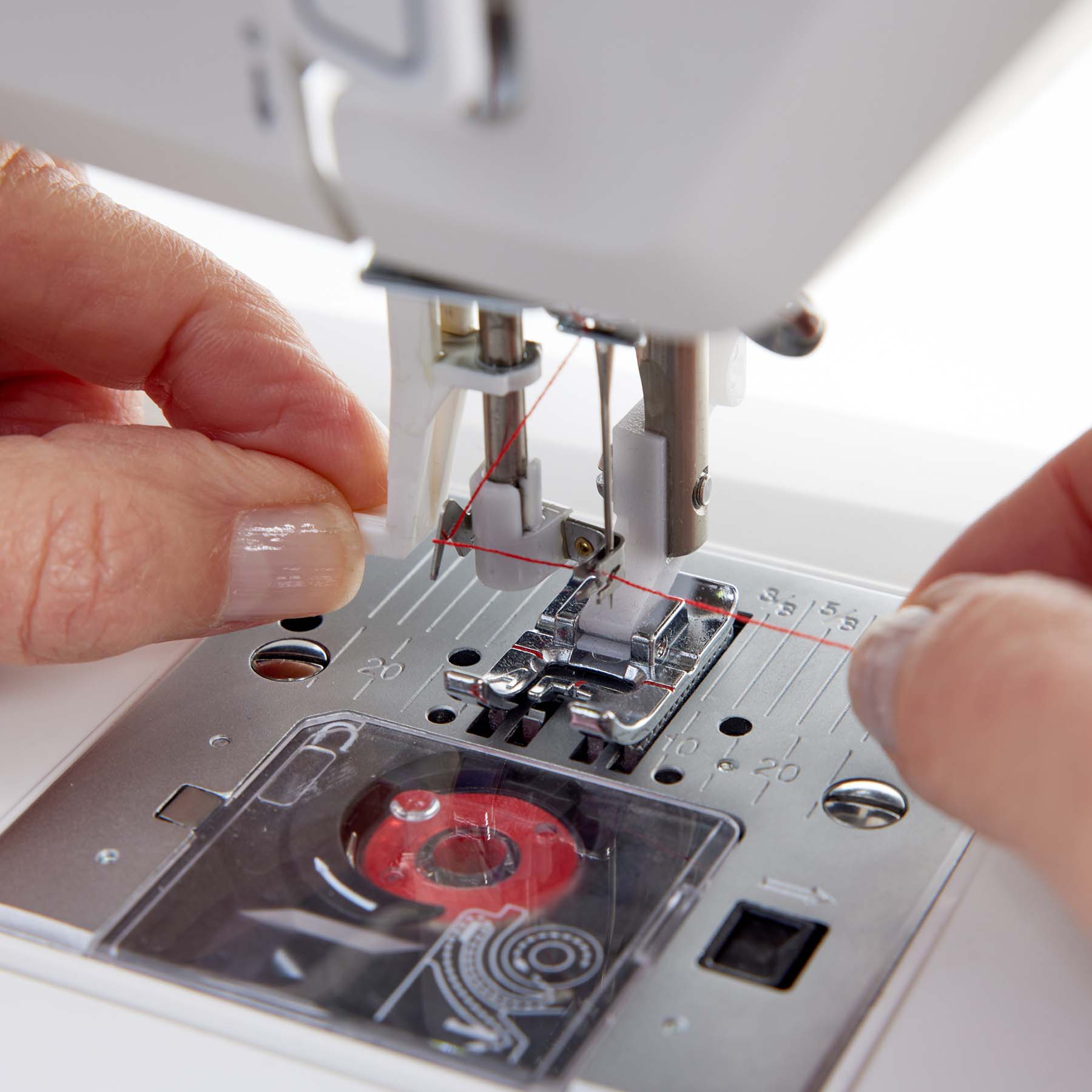 HUSQVARNA® VIKING® ONYX™ 15 Sewing Machine