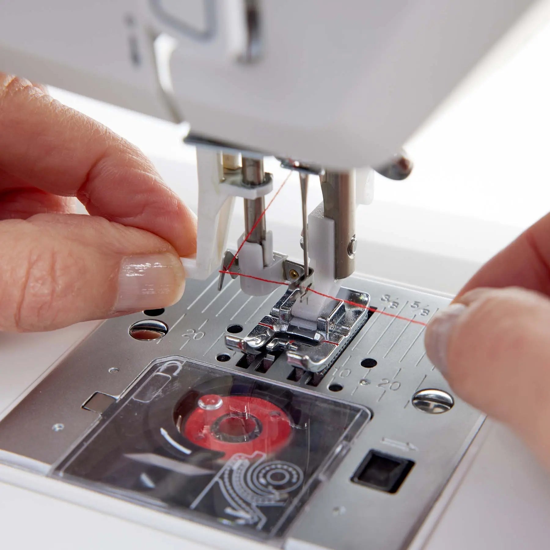 HUSQVARNA® VIKING® ONYX™ 25 Sewing Machine