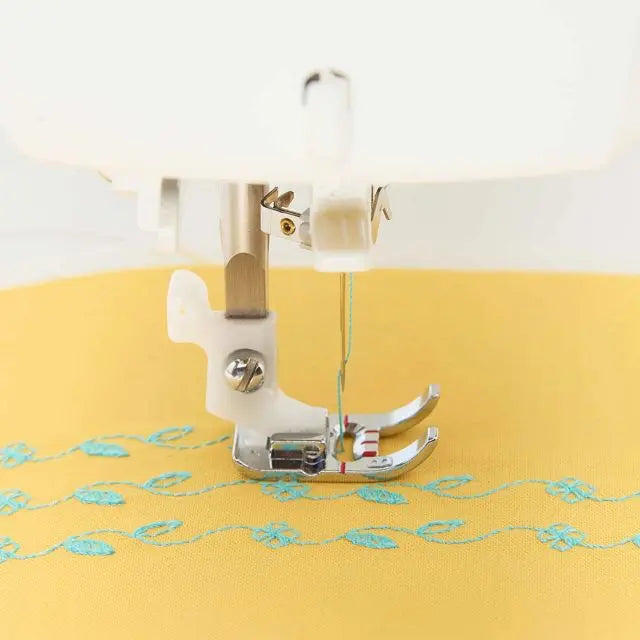 HUSQVARNA® VIKING® ONYX™ 30 Sewing Machine